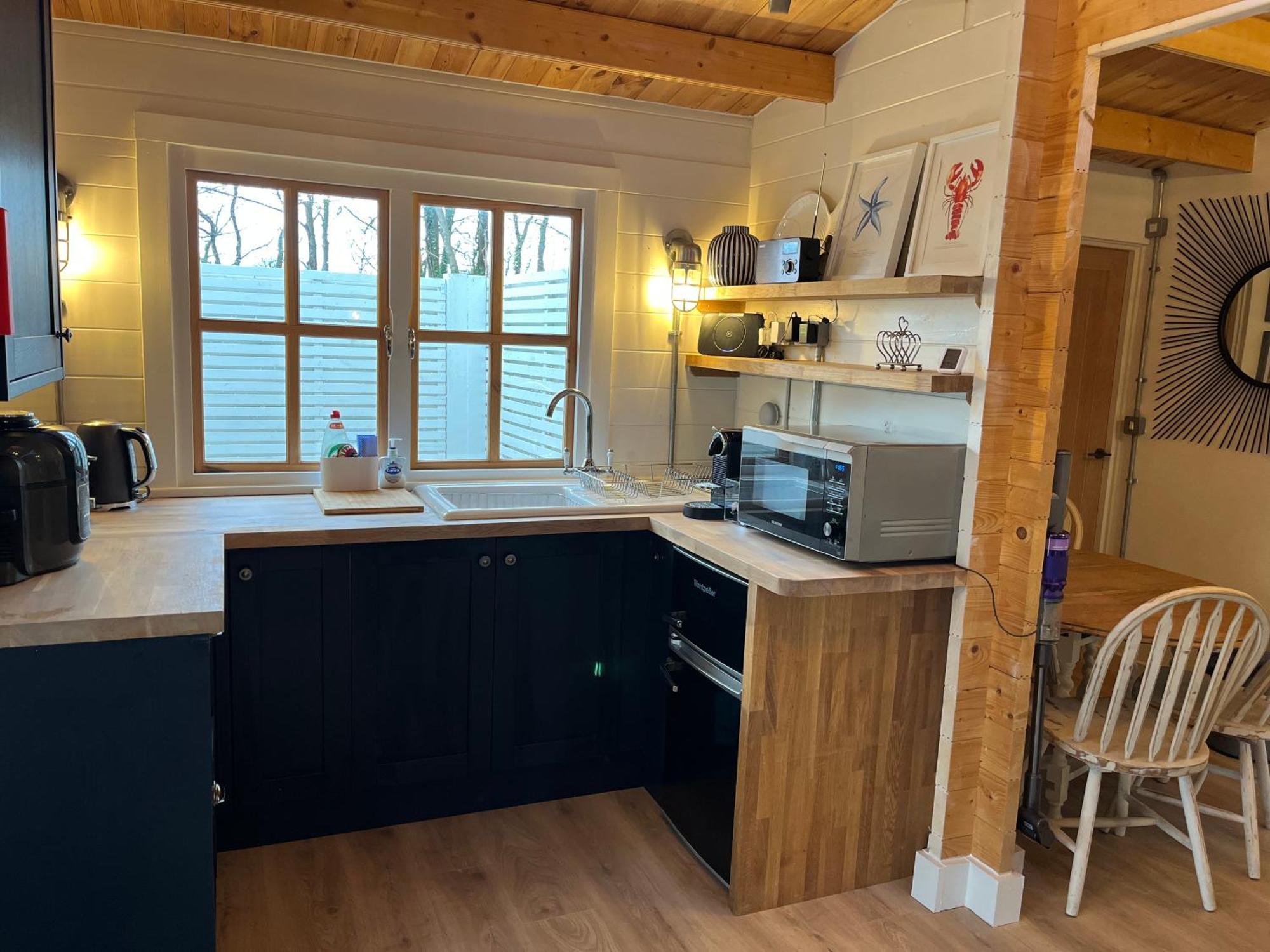 Caban Y Tan Dderwen With Private Wood Fired Hot Tub Chalet