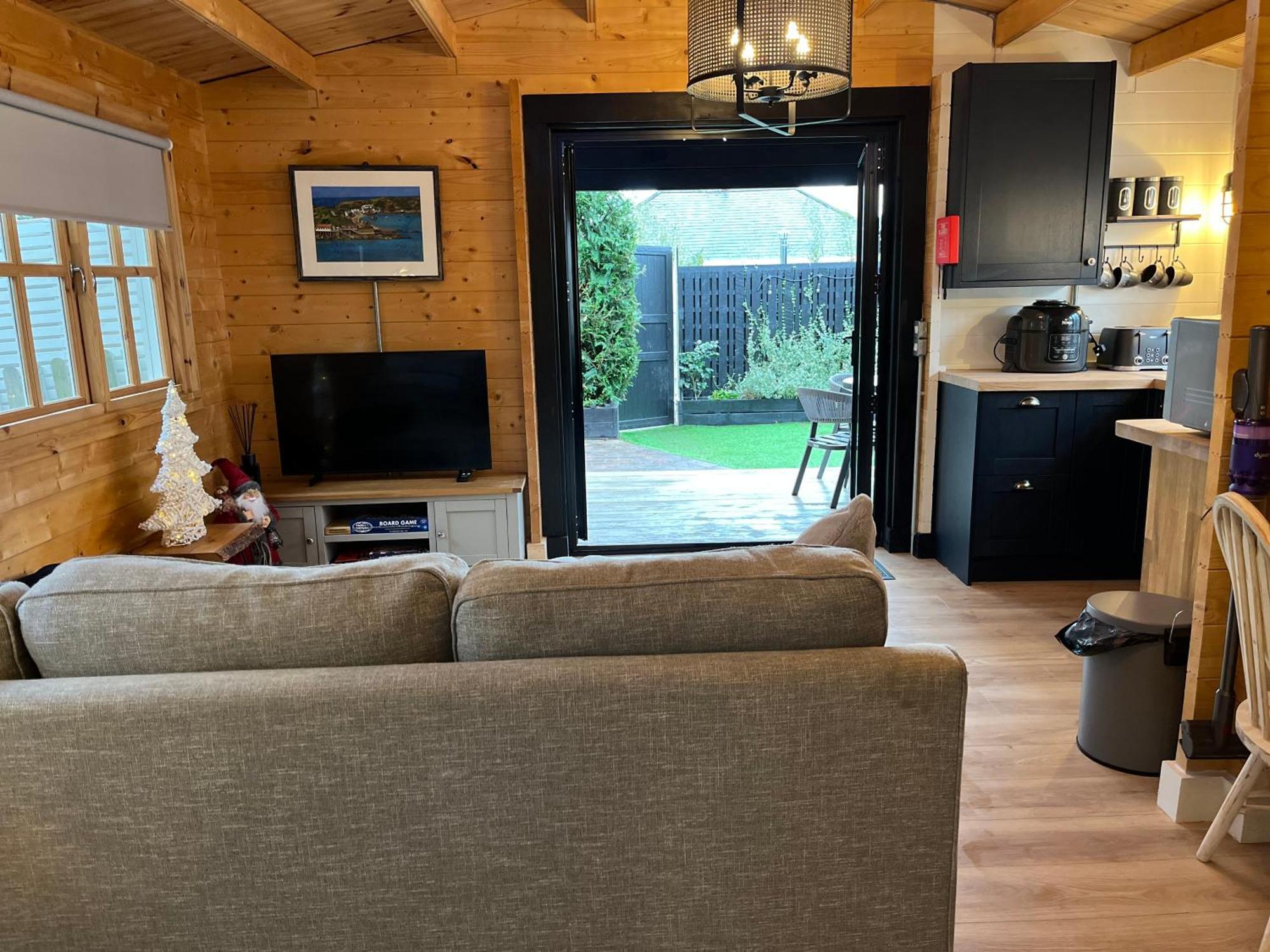 Caban Y Tan Dderwen With Private Wood Fired Hot Tub